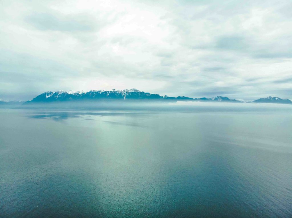 Naviguer sur le lac Léman nécessite de respecter certaines règles de base pour garantir la sécurité de tous